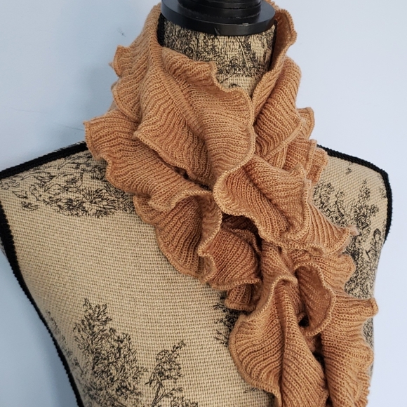 Ruffled Scarf - Picture 6 of 8